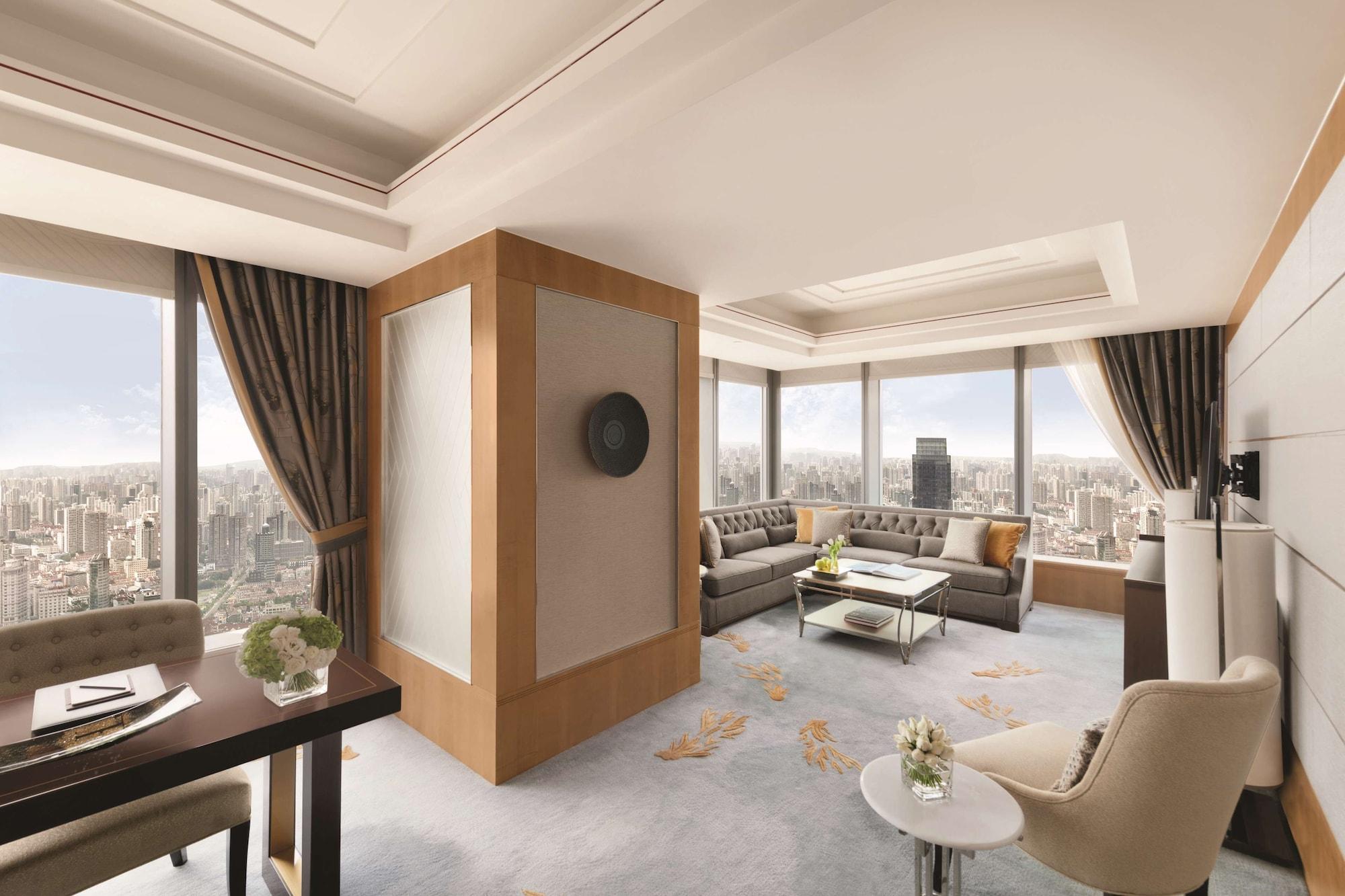 Jing An Shangri-la, Hotel 5*
