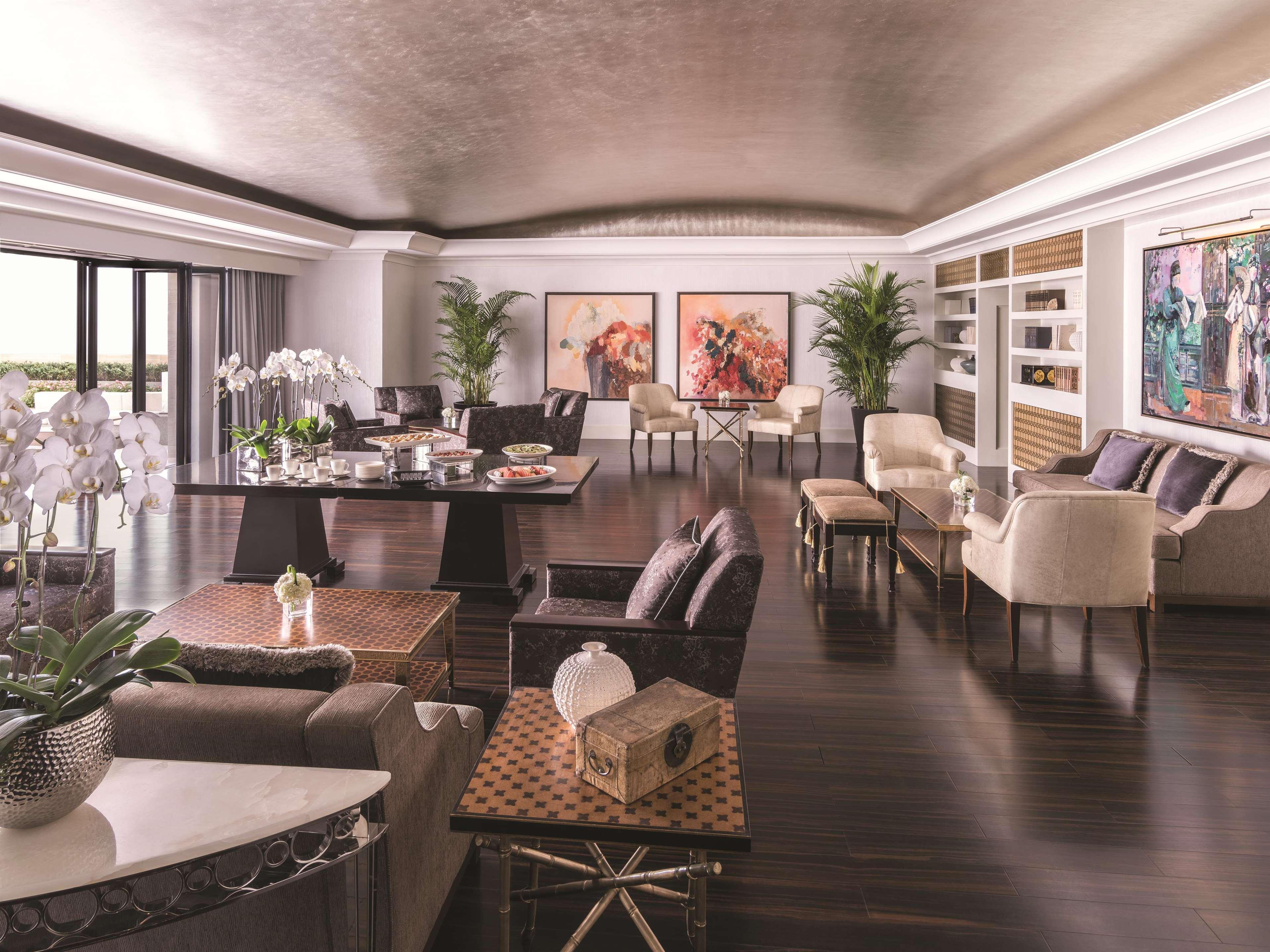 Hotel Jing An Shangri-la,